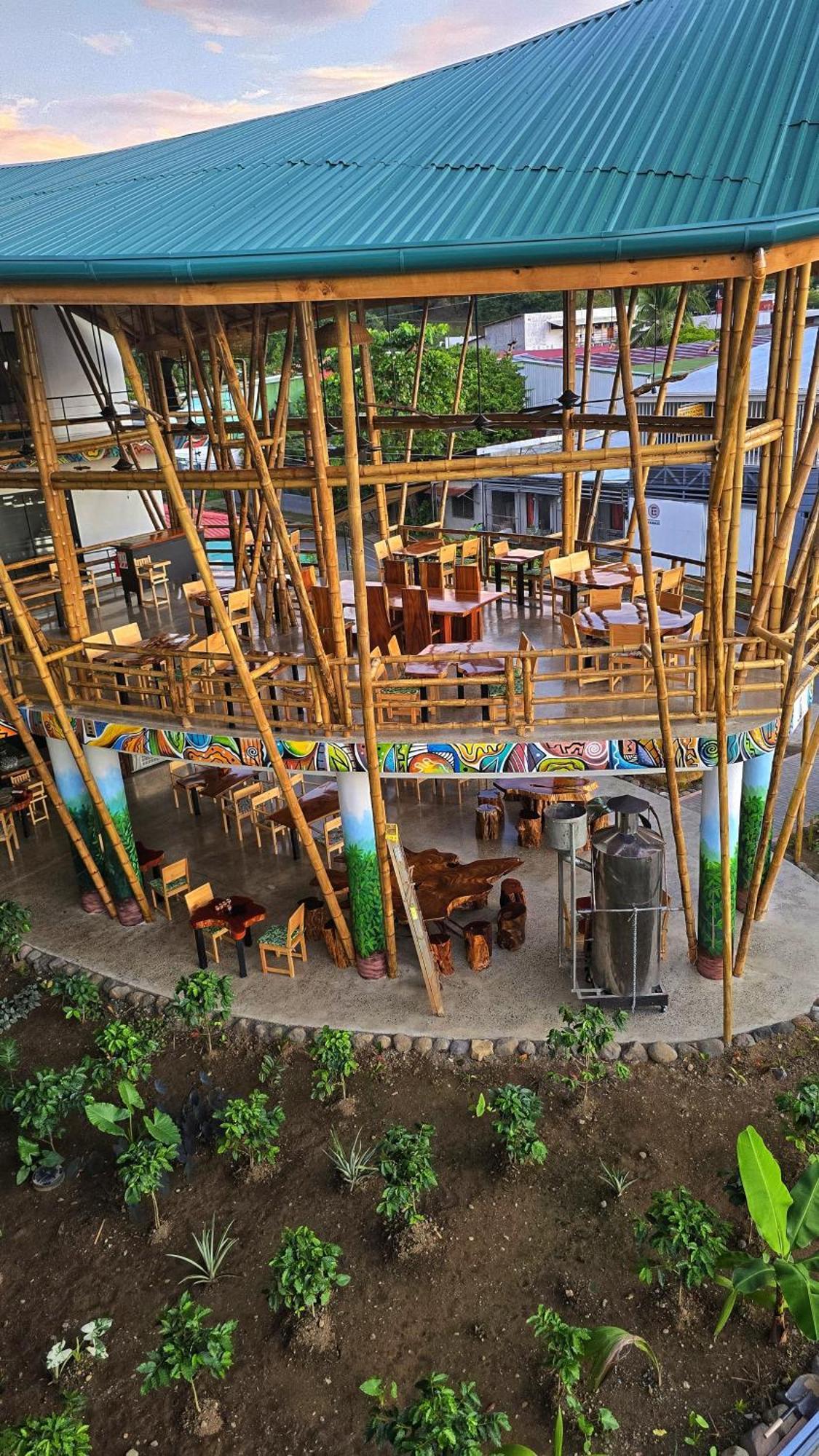 Bonding Coffee Roaster Cafe & Hotel Quepos Exterior foto