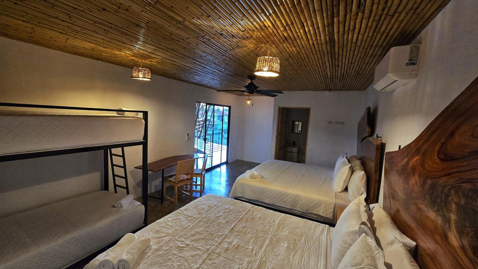 Bonding Coffee Roaster Cafe & Hotel Quepos Exterior foto