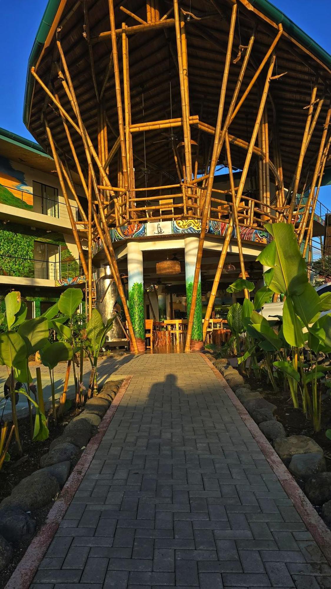 Bonding Coffee Roaster Cafe & Hotel Quepos Exterior foto