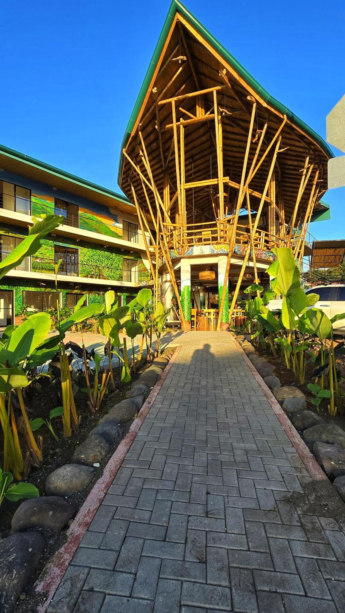 Bonding Coffee Roaster Cafe & Hotel Quepos Exterior foto