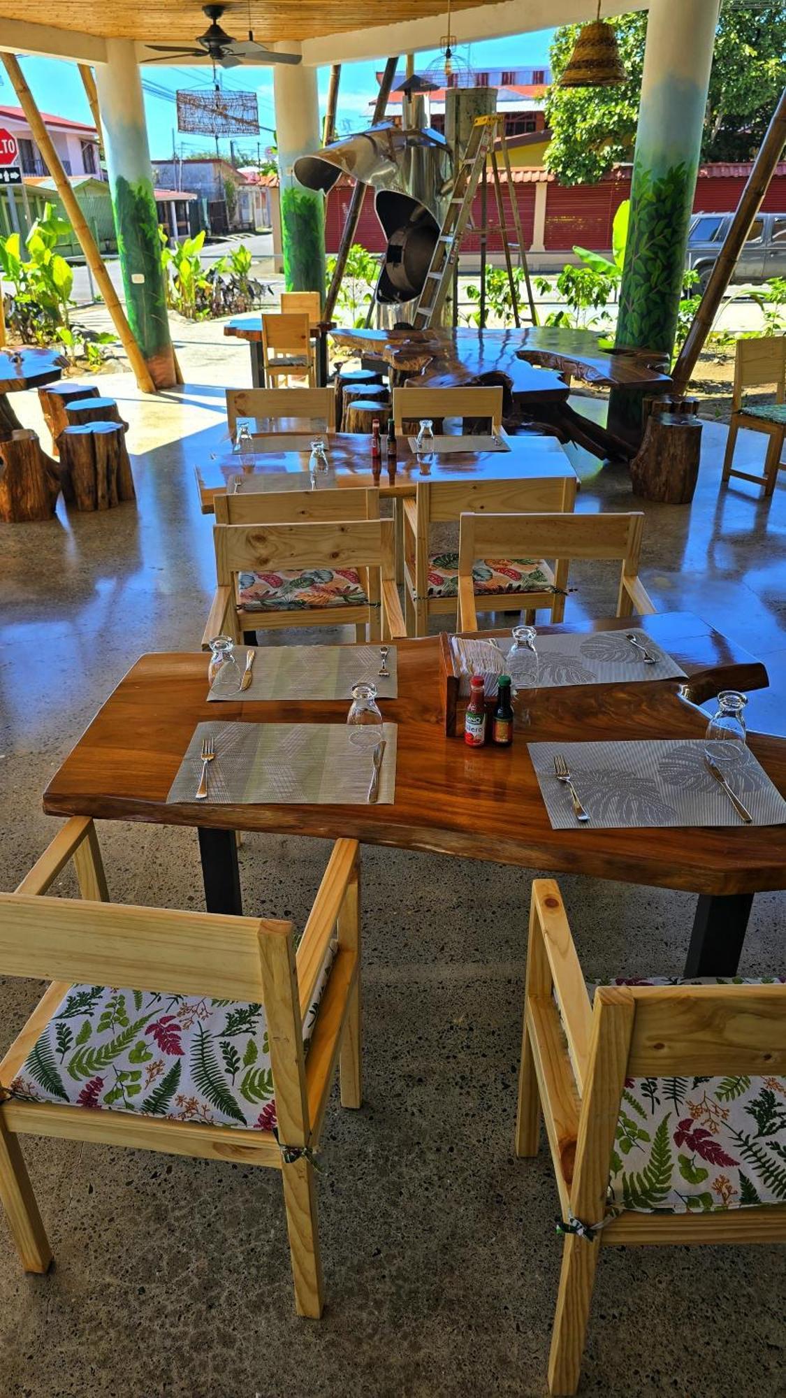 Bonding Coffee Roaster Cafe & Hotel Quepos Exterior foto