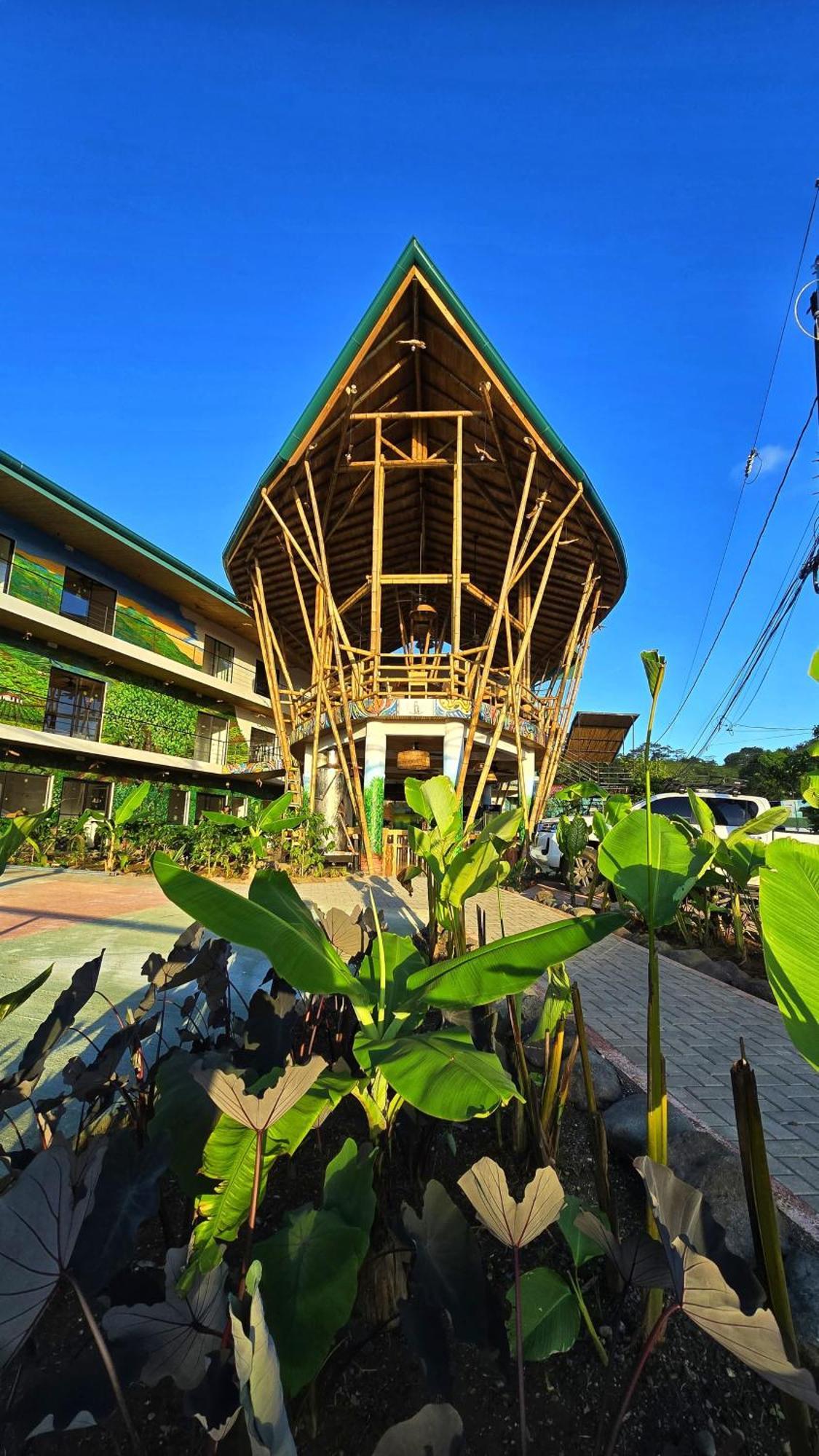 Bonding Coffee Roaster Cafe & Hotel Quepos Exterior foto