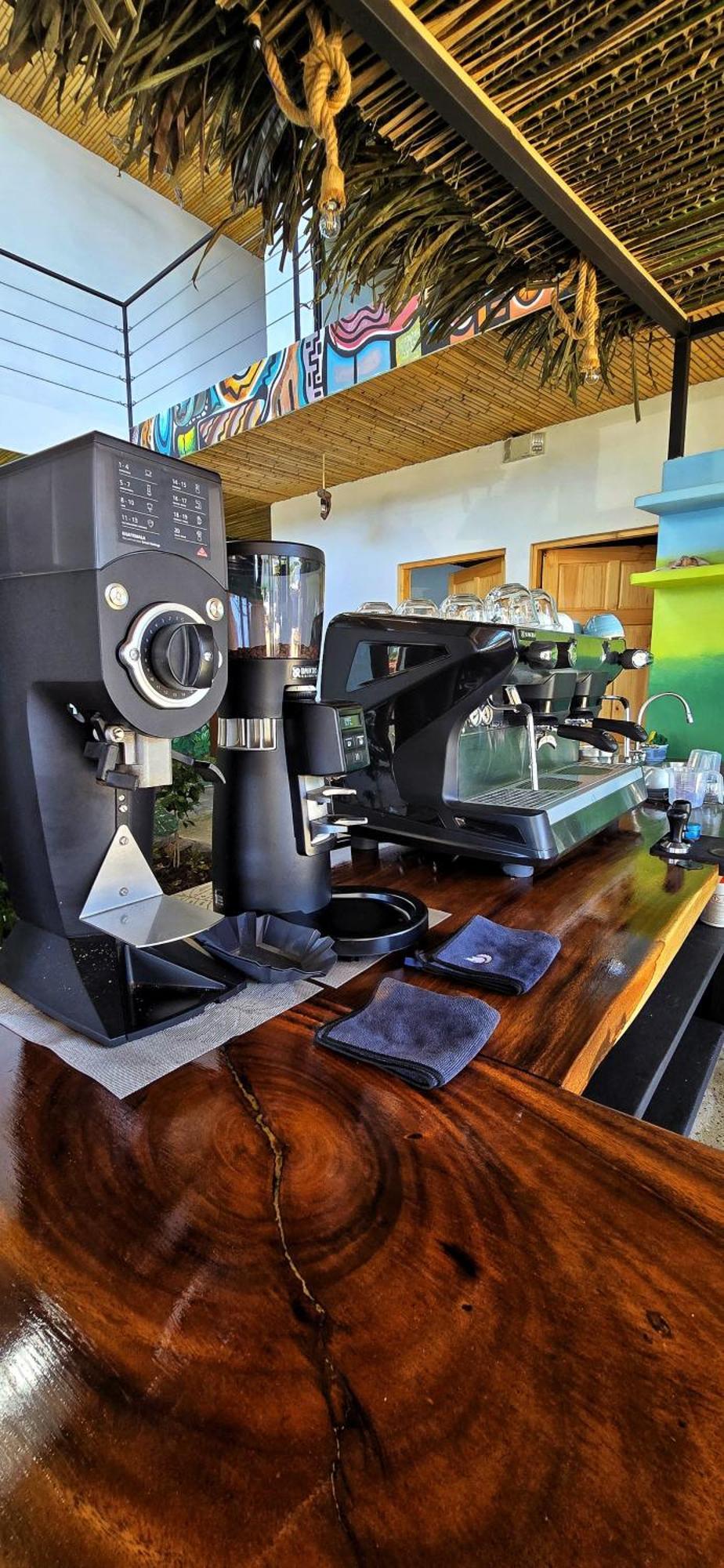 Bonding Coffee Roaster Cafe & Hotel Quepos Exterior foto