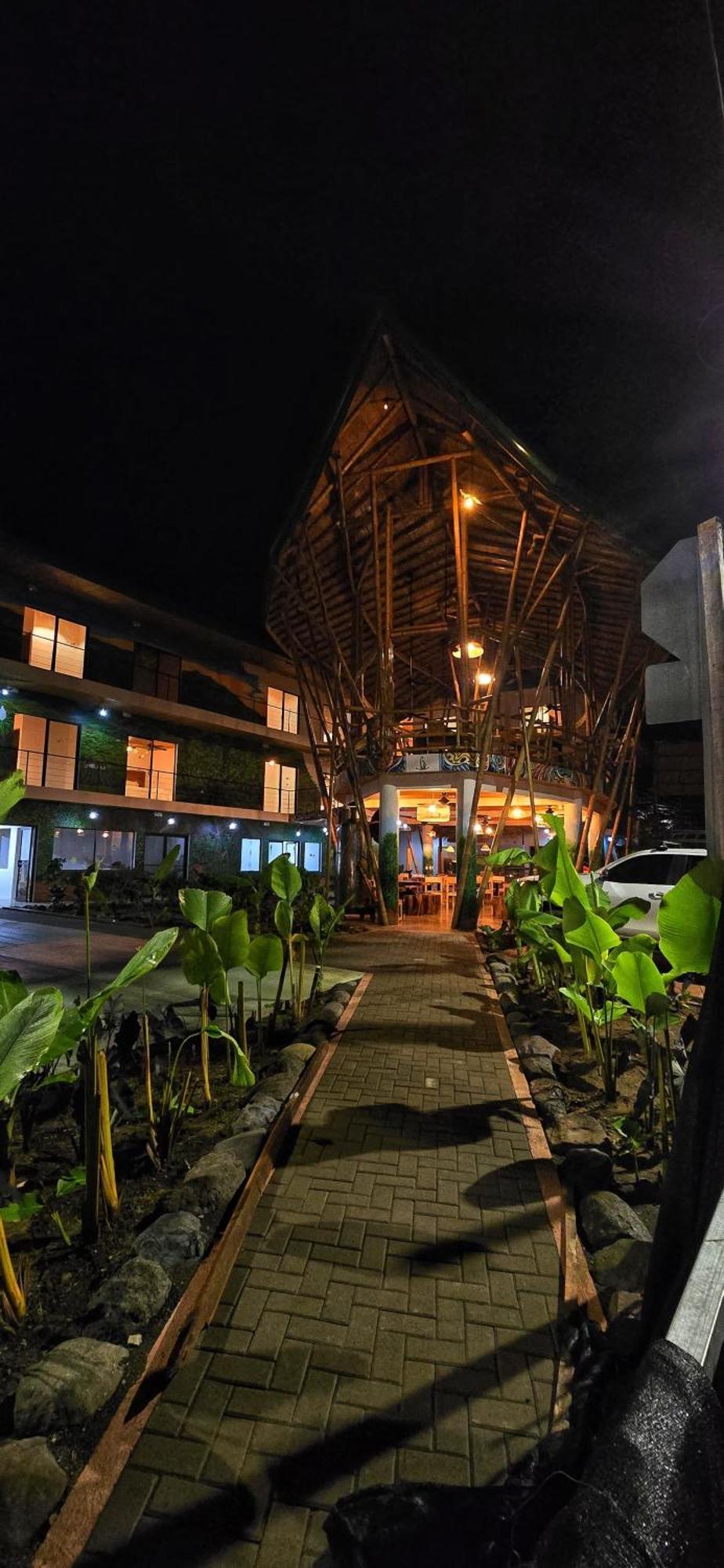 Bonding Coffee Roaster Cafe & Hotel Quepos Exterior foto