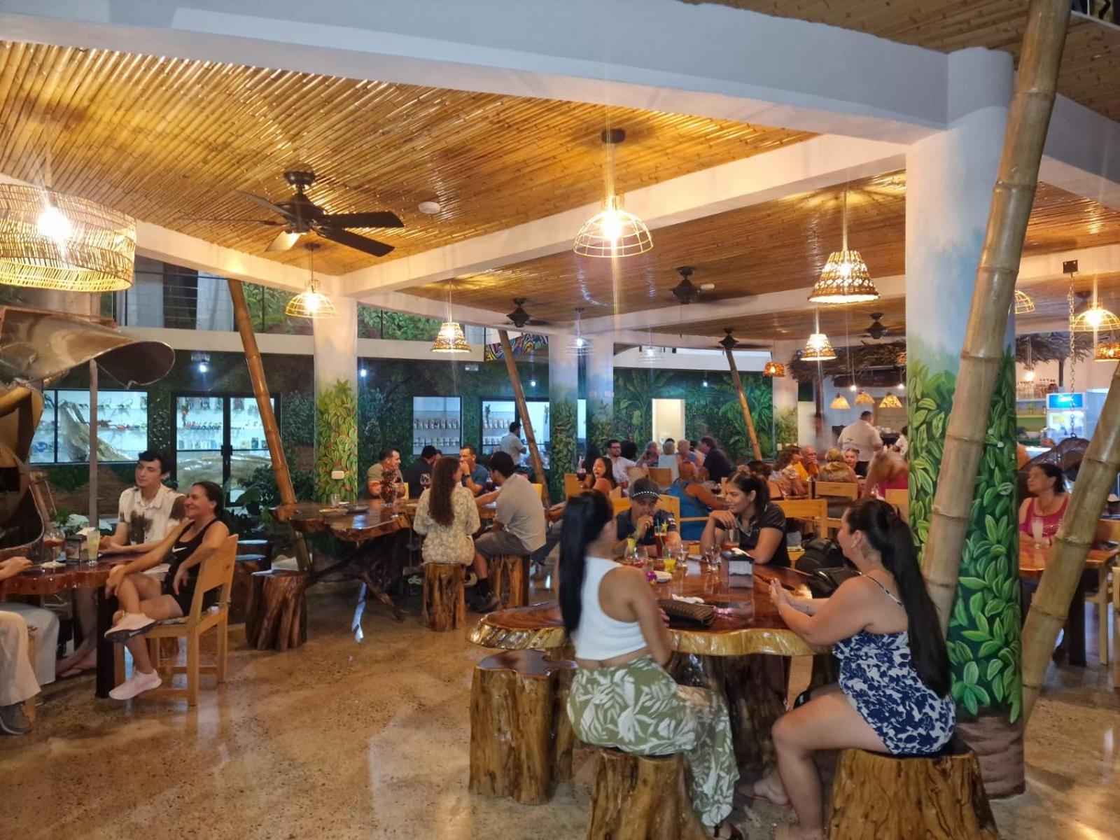 Bonding Coffee Roaster Cafe & Hotel Quepos Exterior foto