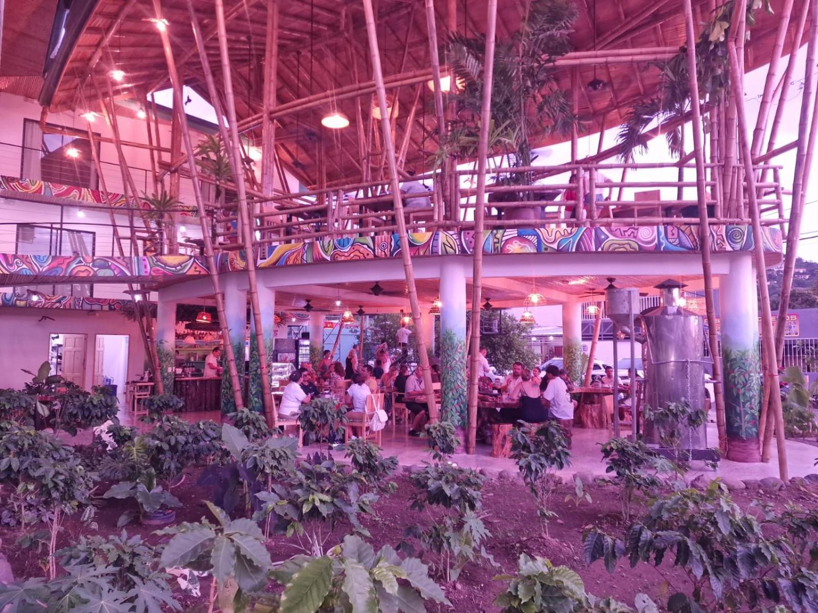 Bonding Coffee Roaster Cafe & Hotel Quepos Exterior foto