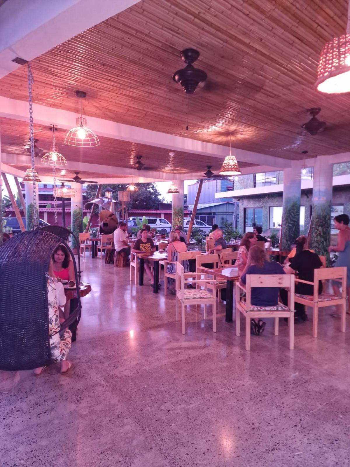 Bonding Coffee Roaster Cafe & Hotel Quepos Exterior foto