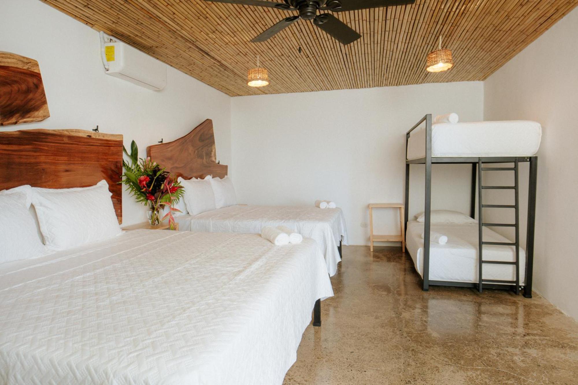 Bonding Coffee Roaster Cafe & Hotel Quepos Exterior foto